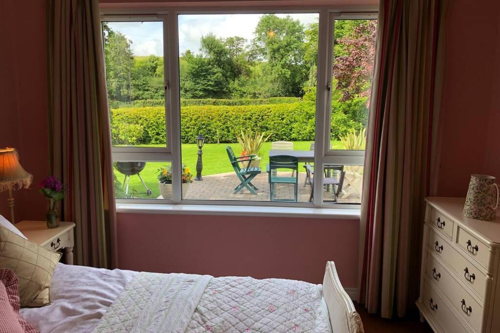 Rhubarb Cottage เอนนิสคิลเลน ภายนอก รูปภาพ